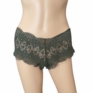 Vintage Victoria Secret cheeky green lace shortie panty size M